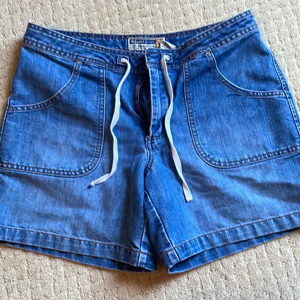 Old Navy Jean casual shorts. 4 inch inseam.